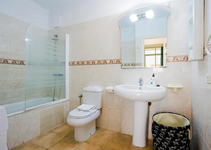 539 Marina Palace Swimming Pool *