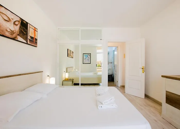 539 Marina Palace Swimming Pool Apartment *