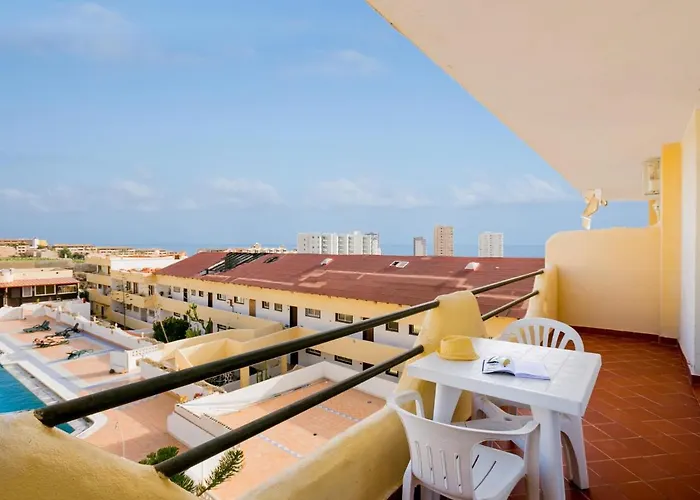 539 Marina Palace Swimming Pool * Callao Salvaje