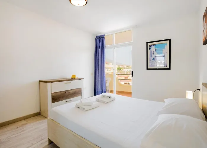 539 Marina Palace Swimming Pool Callao Salvaje